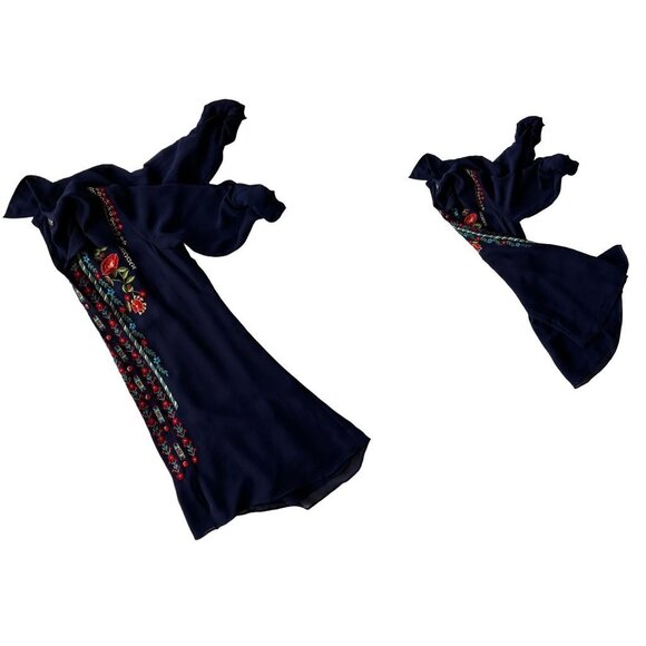 VTG Tunique Tunic Top Medium Floral Embroidery Roll Tab Sleeve Front But… - Picture 10 of 12